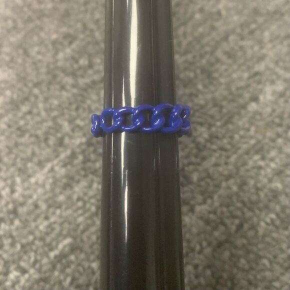 Blue Chainlink Ring - Picture 2 of 3